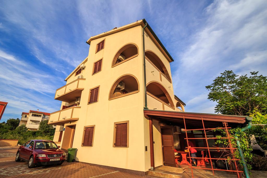 Apartments Dario 诺瓦利娅 外观 照片