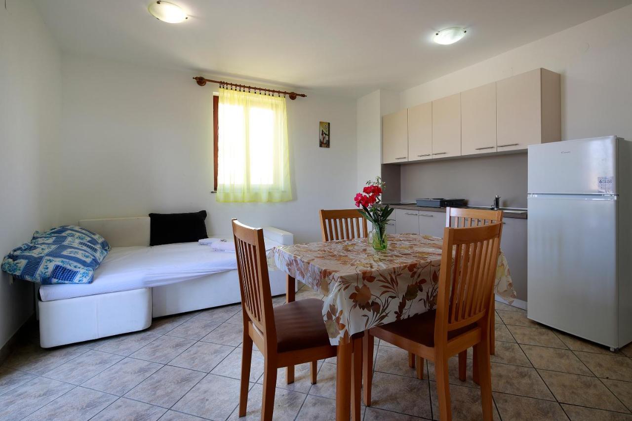 Apartments Dario 诺瓦利娅 外观 照片