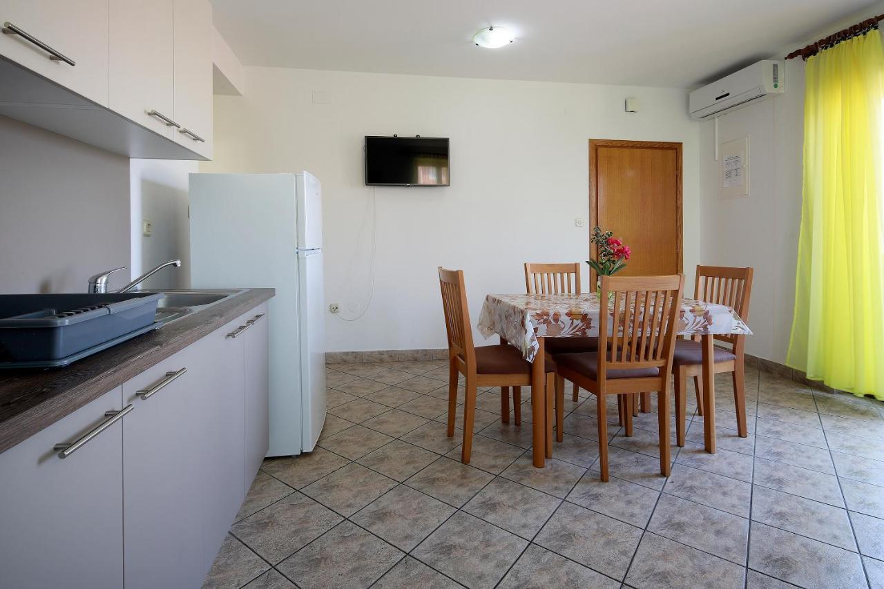 Apartments Dario 诺瓦利娅 外观 照片