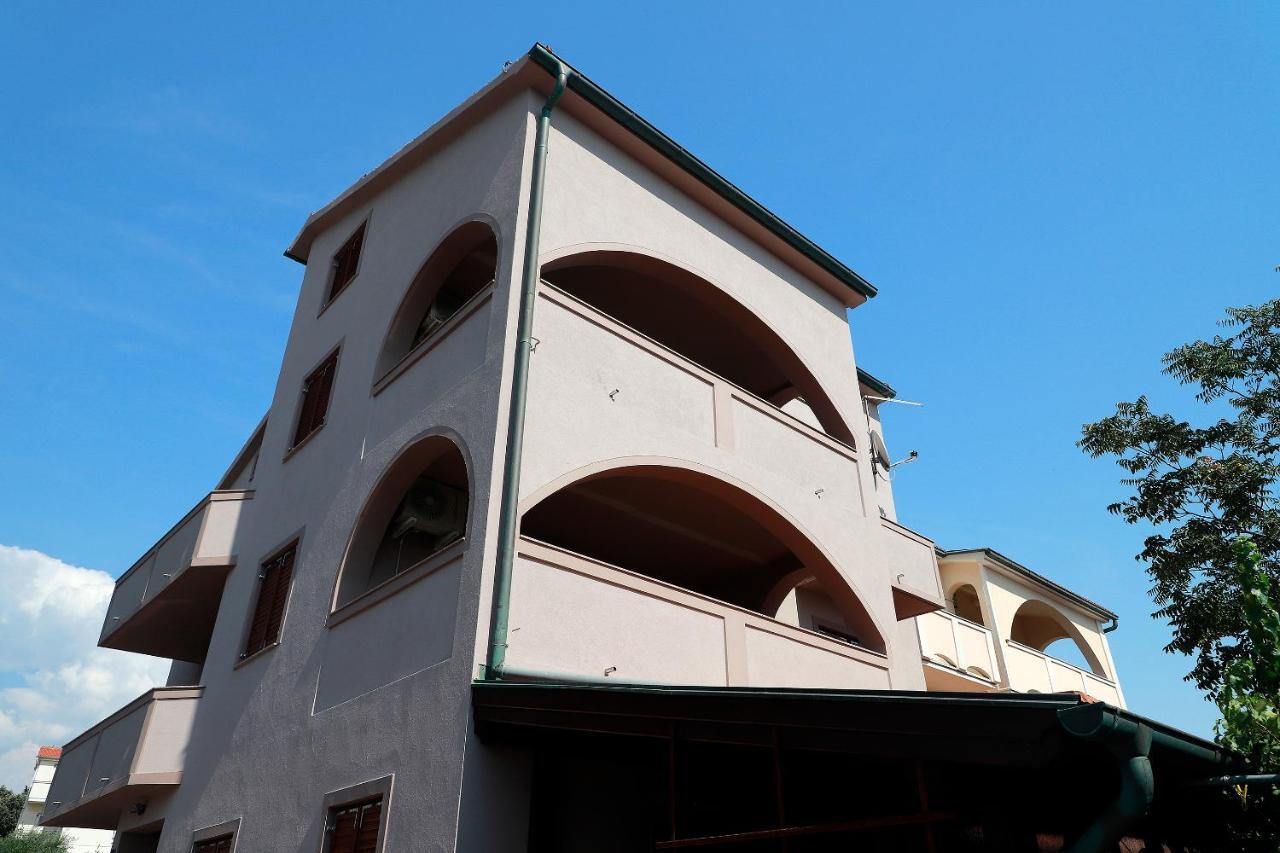 Apartments Dario 诺瓦利娅 外观 照片